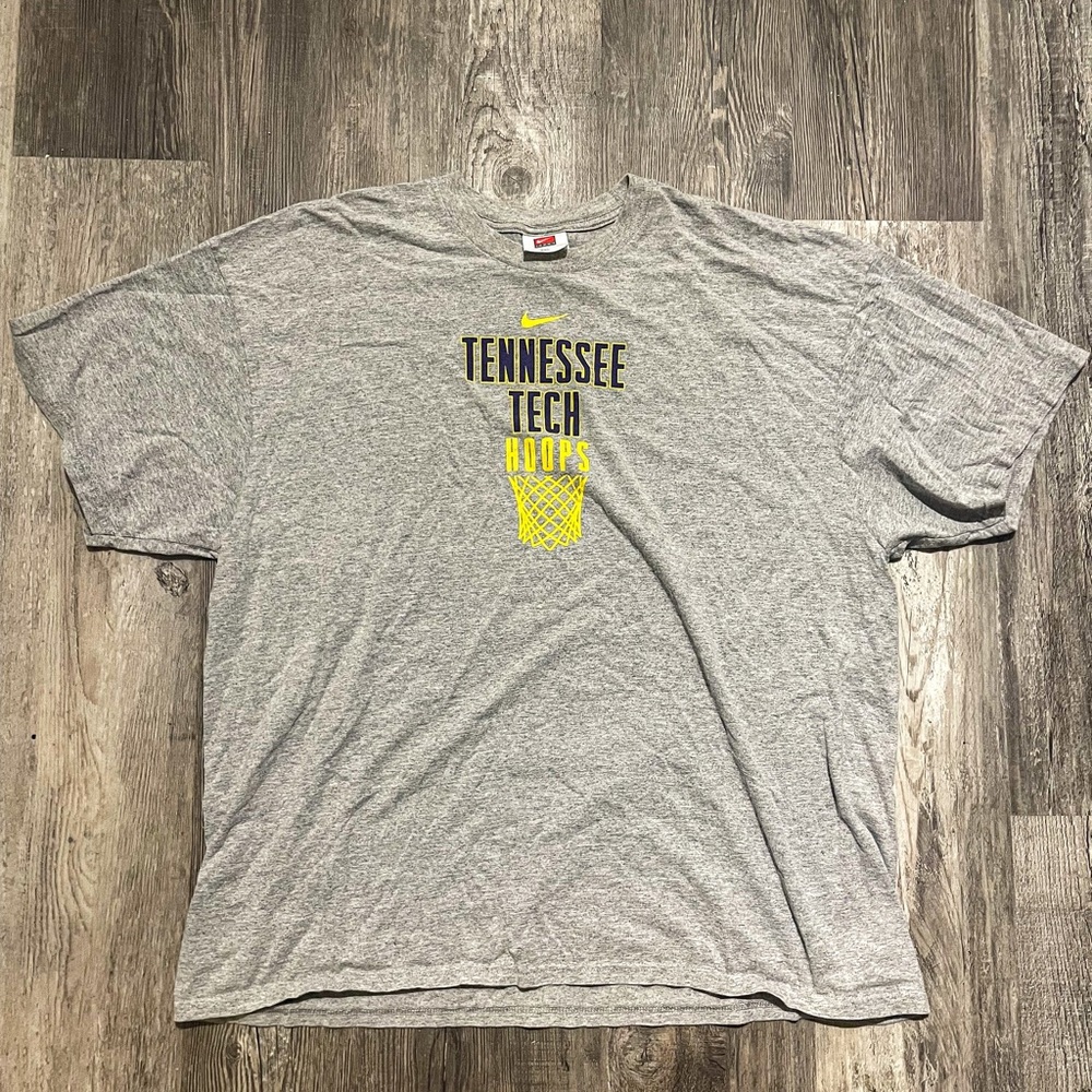 2000s Nike Tennessee Tech Hoops T-Shirt
Size 2XL